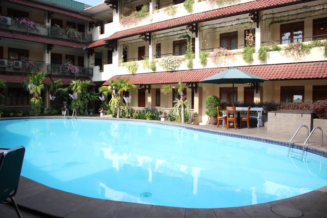 Cakra Kembang Hotel Kejayan Extérieur photo
