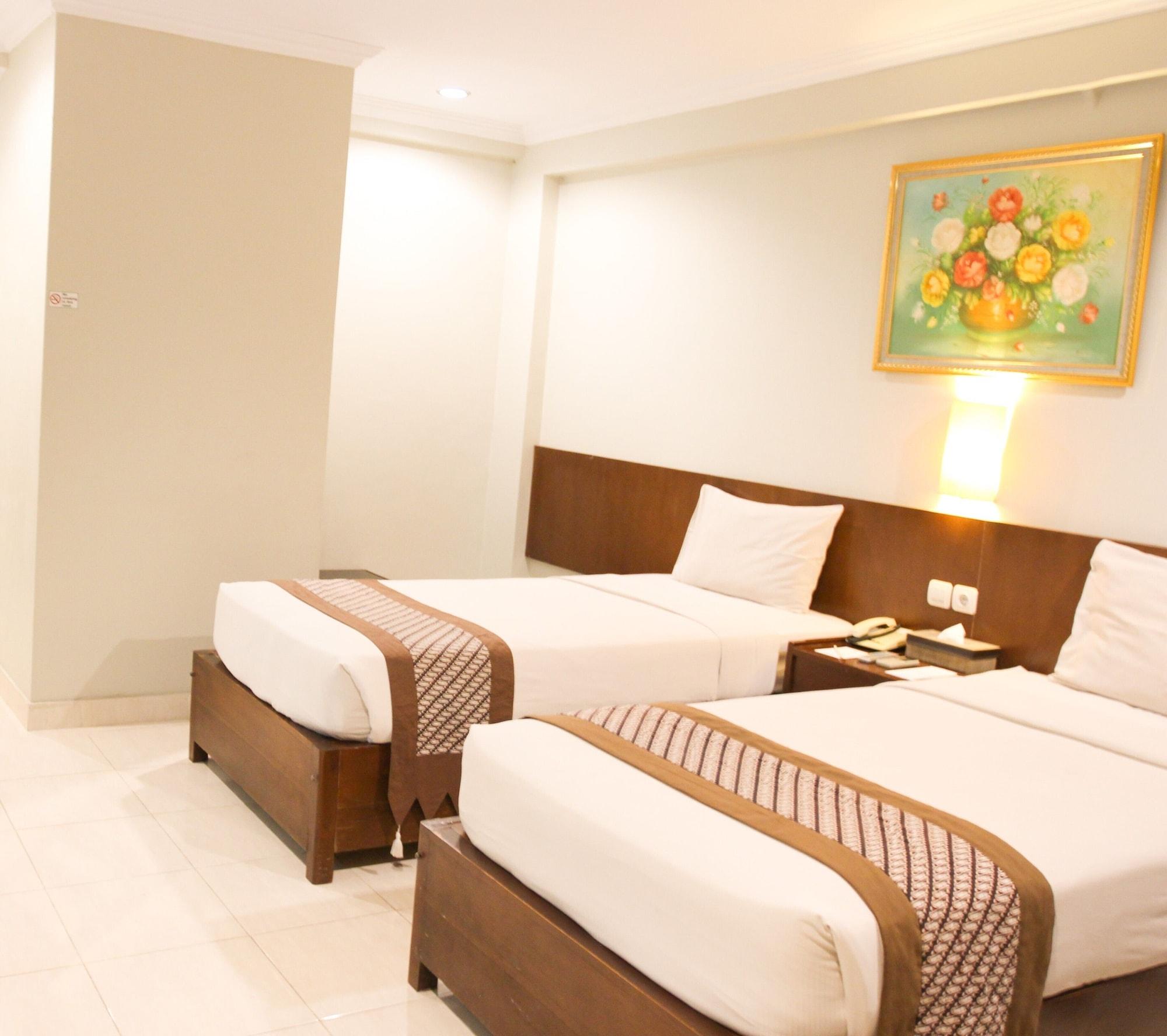 Cakra Kembang Hotel Kejayan Extérieur photo