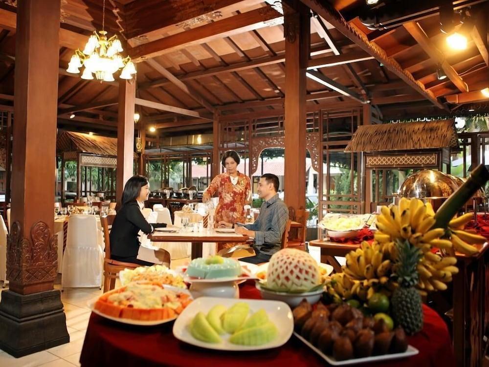 Cakra Kembang Hotel Kejayan Extérieur photo
