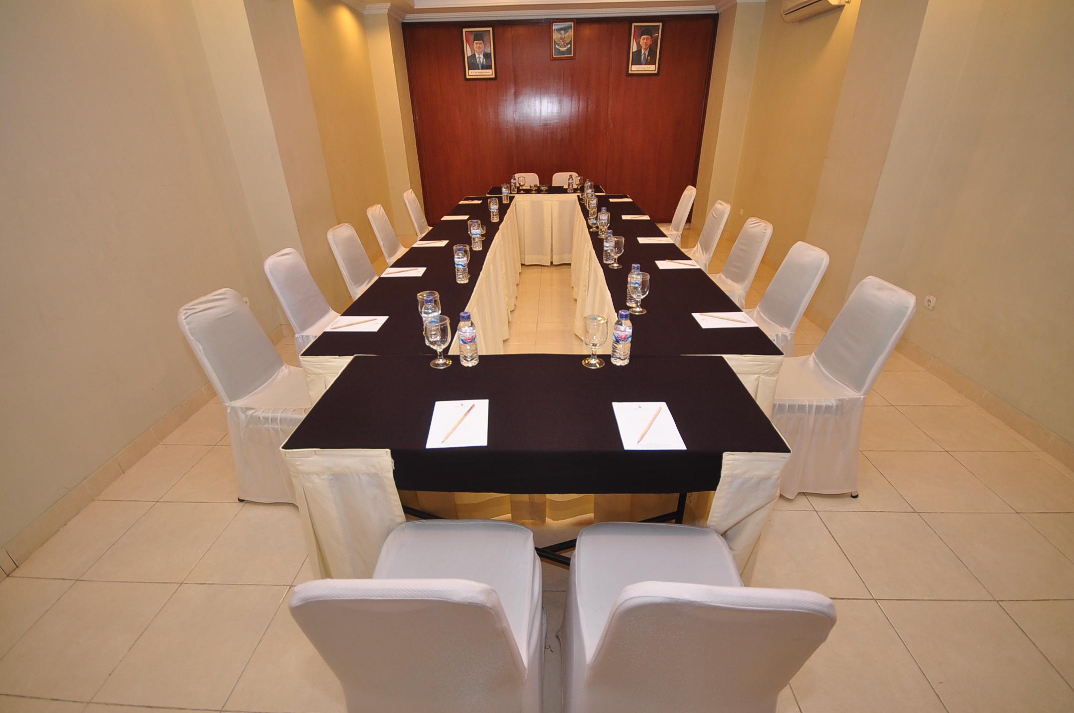Cakra Kembang Hotel Kejayan Extérieur photo