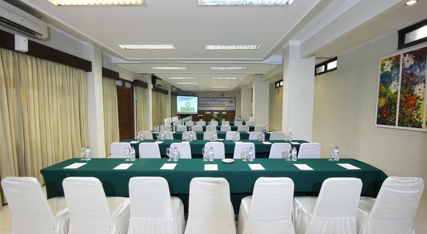 Cakra Kembang Hotel Kejayan Extérieur photo