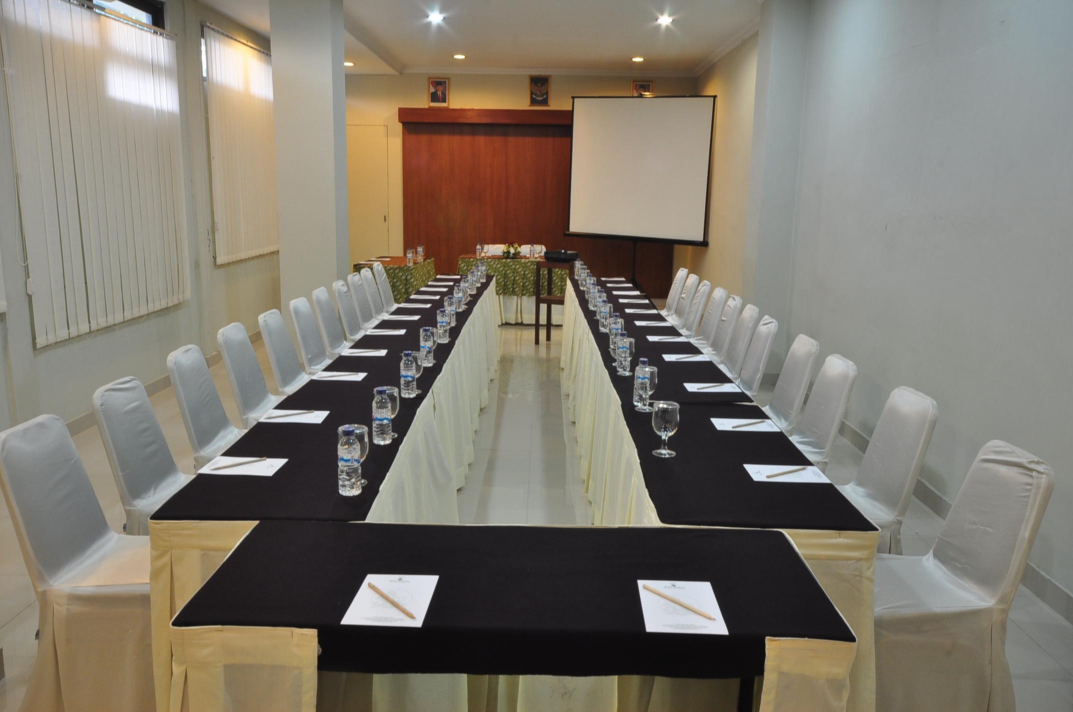 Cakra Kembang Hotel Kejayan Extérieur photo