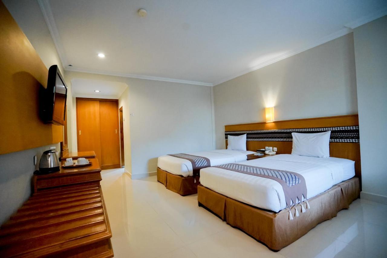 Cakra Kembang Hotel Kejayan Extérieur photo