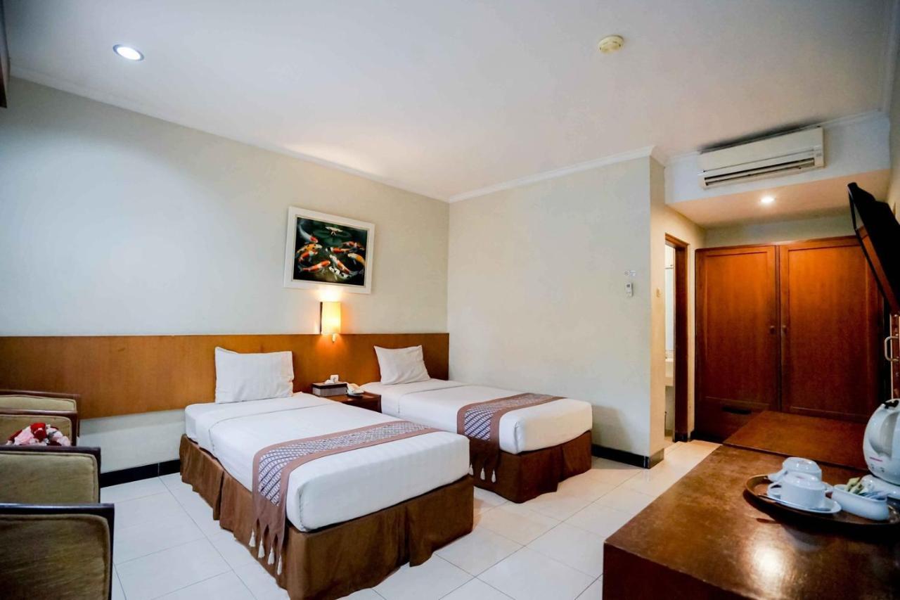 Cakra Kembang Hotel Kejayan Extérieur photo