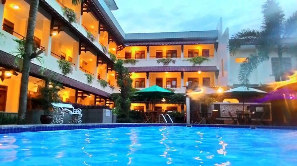 Cakra Kembang Hotel Kejayan Extérieur photo