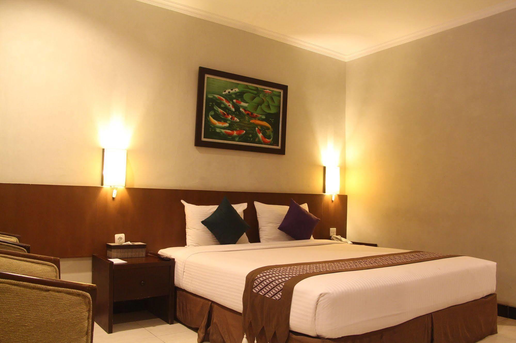 Cakra Kembang Hotel Kejayan Extérieur photo